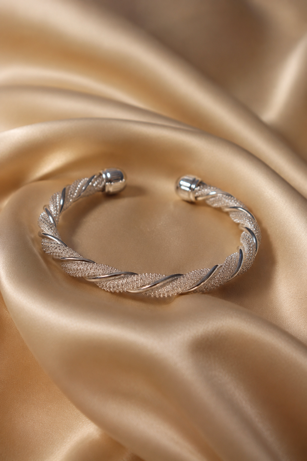Twisted Mesh Silver Cuff Bracelet - Image 2