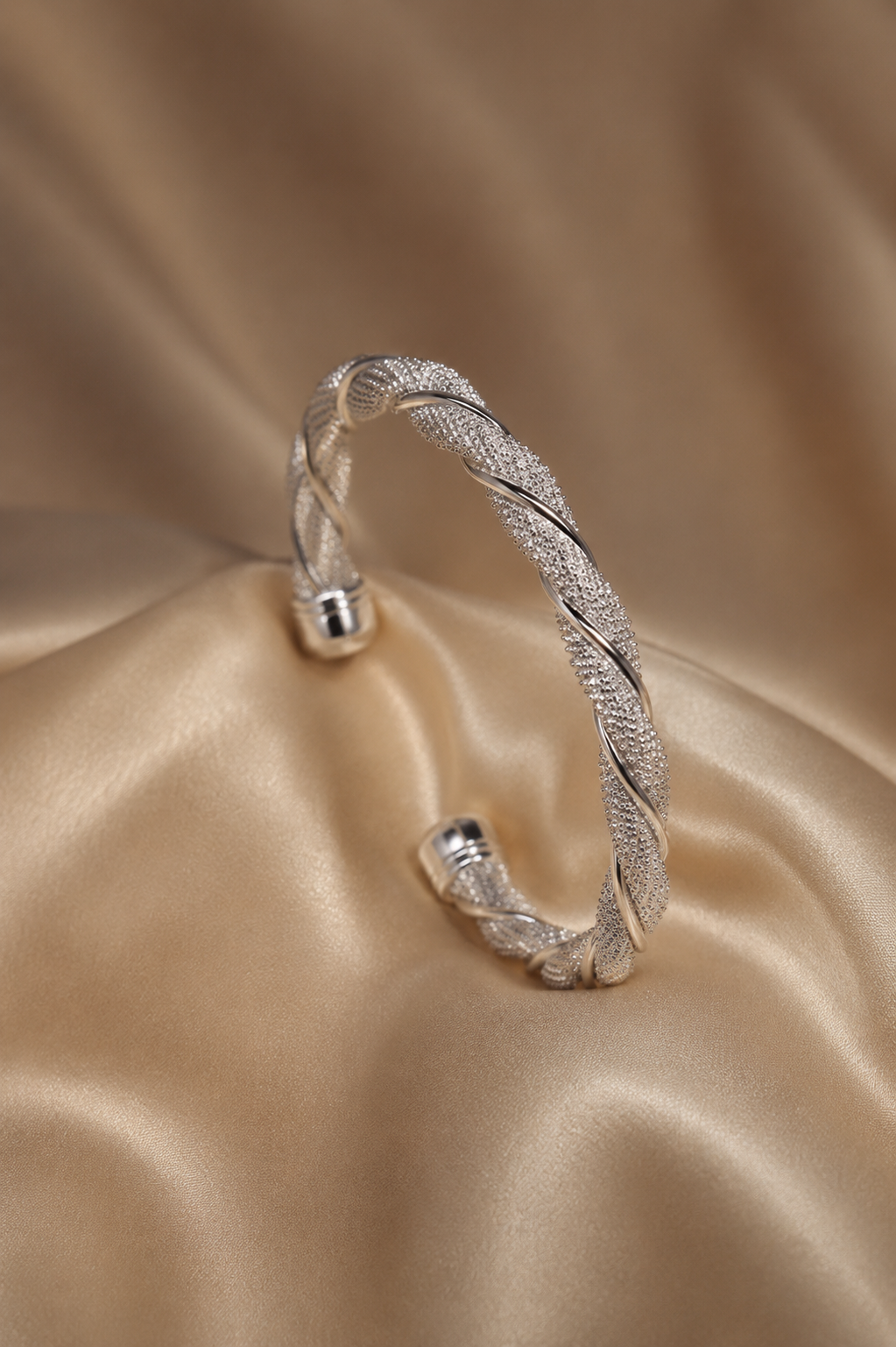 Twisted Mesh Silver Cuff Bracelet - Image 3